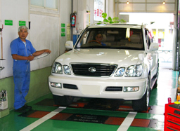 フロンティアモータの修理・車検2 フロンティアモータの修理・車検2